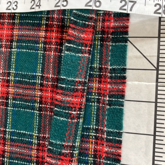 Large piece of green/red tartan plaid wool, woven fabric, 1.5 yards,  54" wide - Picture 7 of 8